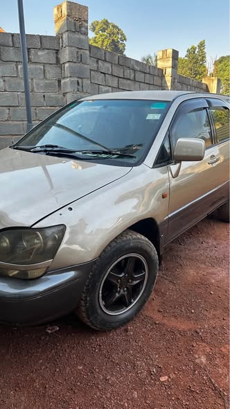 A picture of Harrier old model for sale 2 2cc 0782061992