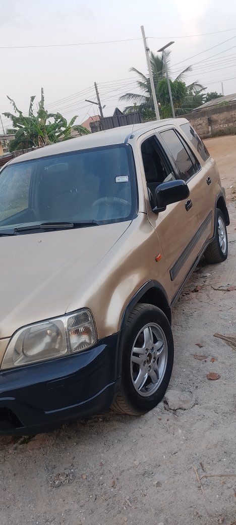 A picture of Honda CR V