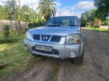 used nissan np300