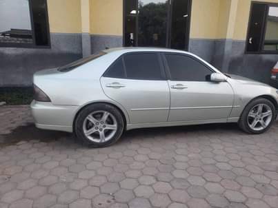 used toyota altezza