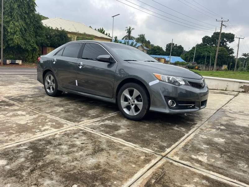A picture of NEATLY USED TOYOTA CAMRY V6 2013 MODEL KEYLESS IGNITION AT
