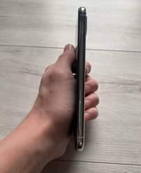 A picture of iPhone x Gb128 BH 100 Face ID Available