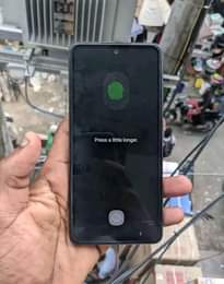 A picture of Samsung Galaxy a52 imenyooka sanaaaa gb128 ram8