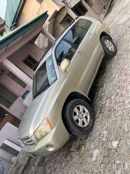 A picture of Engine and gearbox A C working perfect 07035176564