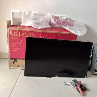 A picture of Original LG LED TV 32inches with all accessories and carton