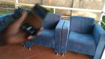 A picture of Single sofas