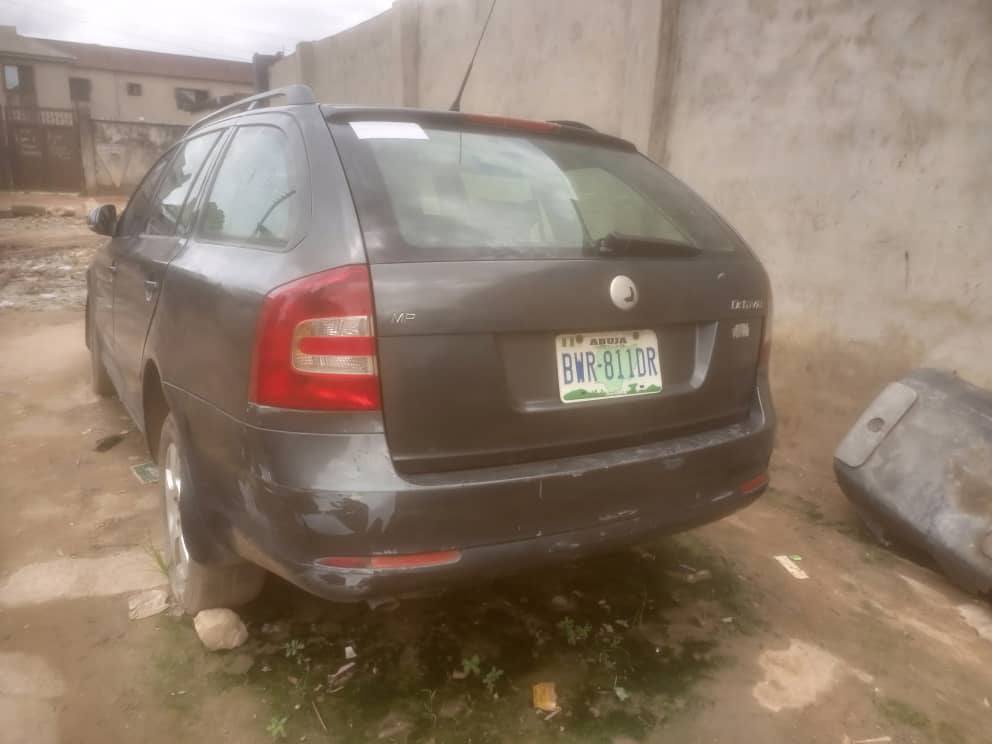 A picture of 2012 Skoda Octavia AC engine gear good manual first body.brain