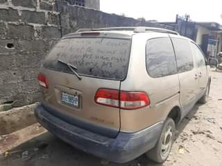 A picture of First body Toyota Sienna 08030545074