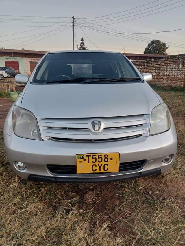 A picture of 2005 Toyota Toyoy 6.5
