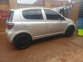 A picture of Vitz for sell price 9500 000