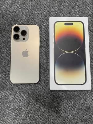 iPhone M.