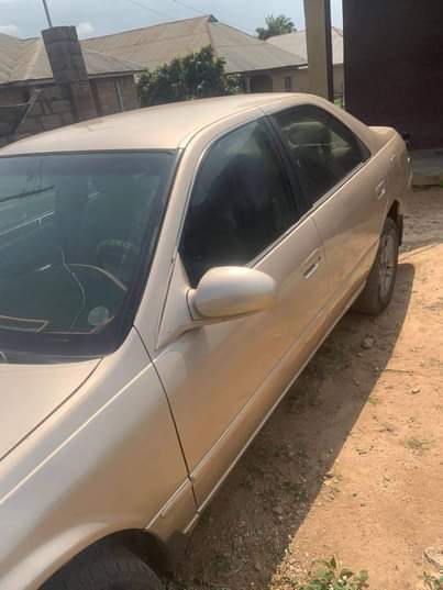 A picture of 2002 TOYOTA 2002 CAMRY