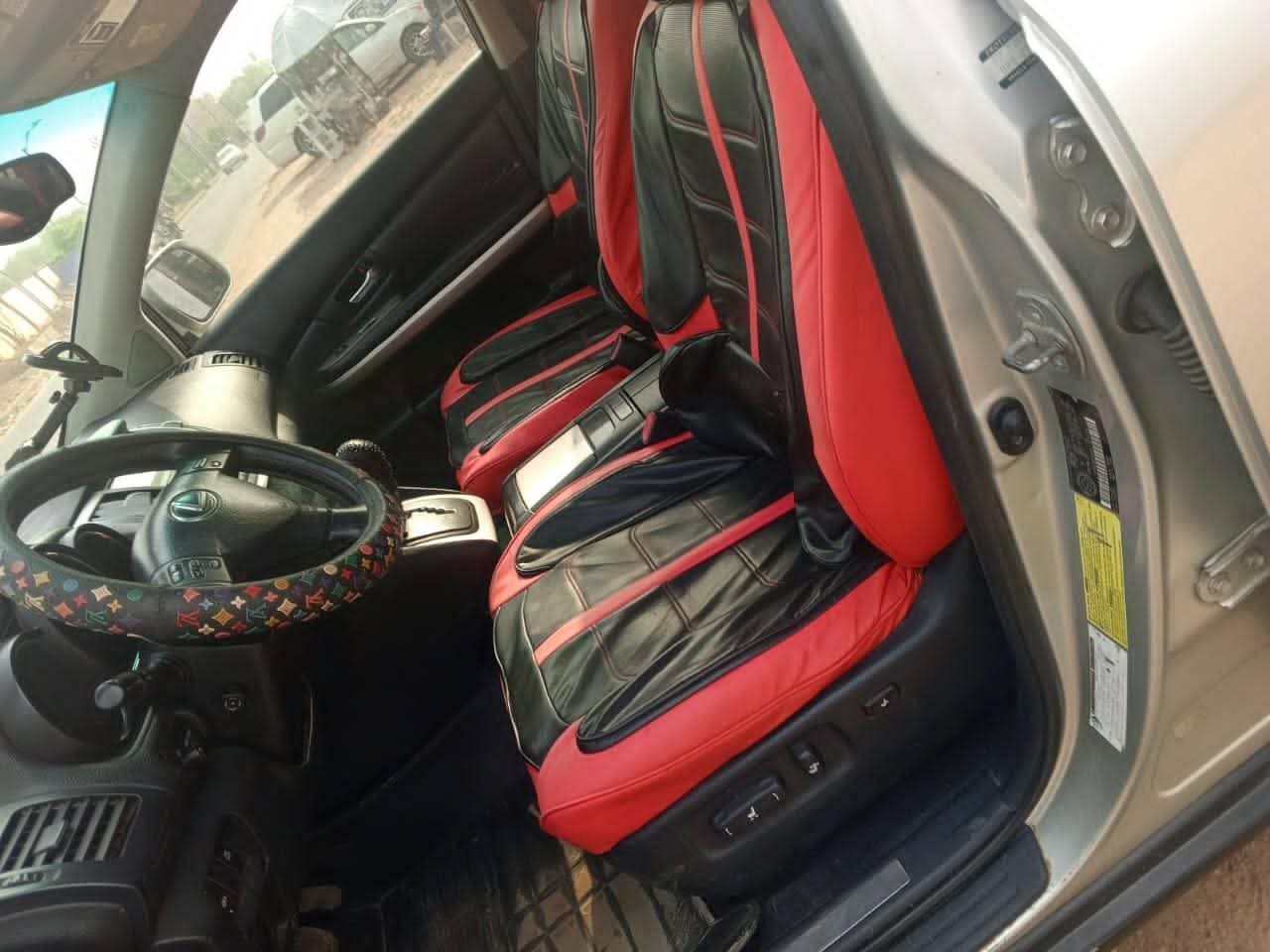 A picture of Lexus Rx330 first body pan