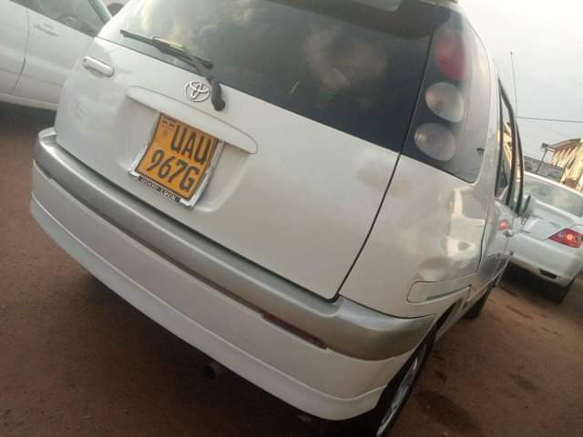 A picture of Toyota raum