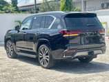 A picture of Lexus lx600 2022