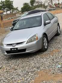 A picture of Clean 2005 Honda 1 850m