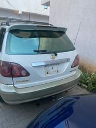 A picture of 2004 Lexus RX 300 First Body pan From direct owner