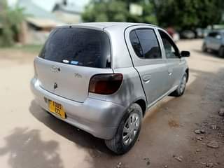 A picture of Vitz old