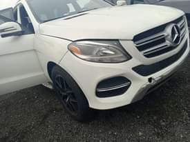 A picture of MERCEDES GLE350