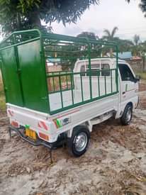 A picture of SUZUKI CARRY
