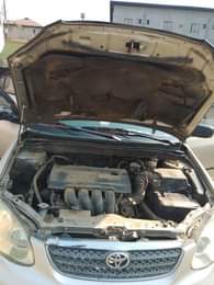 A picture of 04 Toyota Corolla le D owner wan travel Very clean