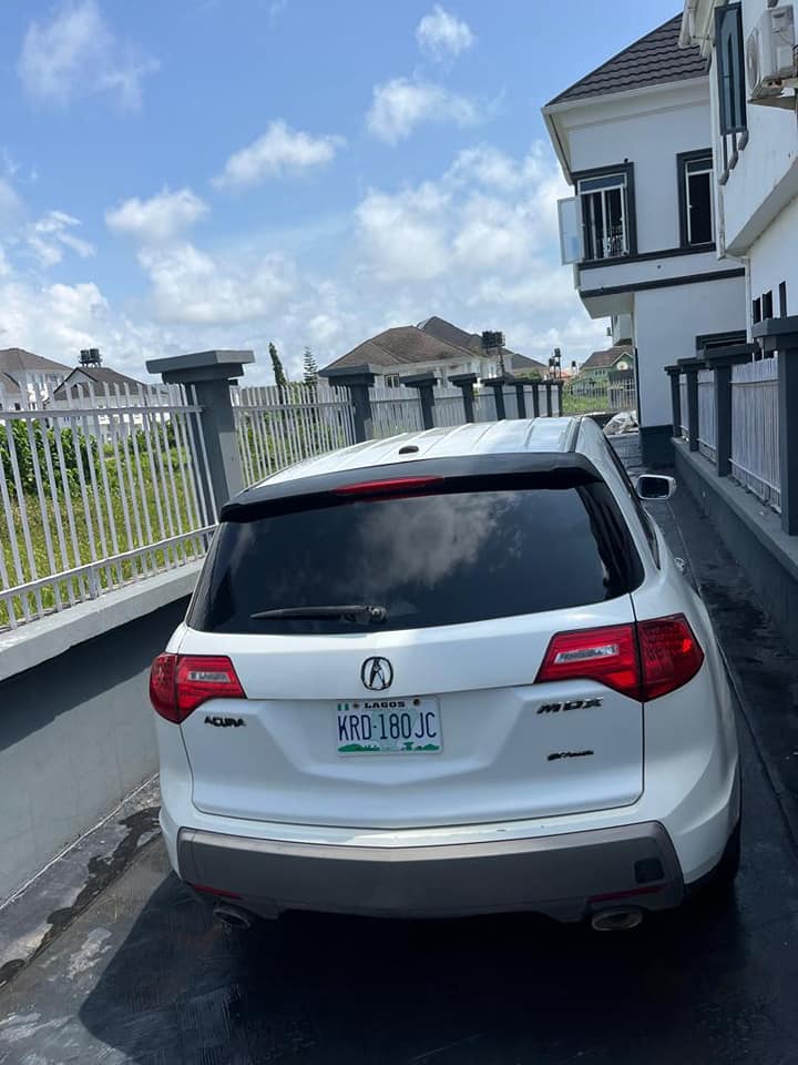 A picture of Acura MDX 2008