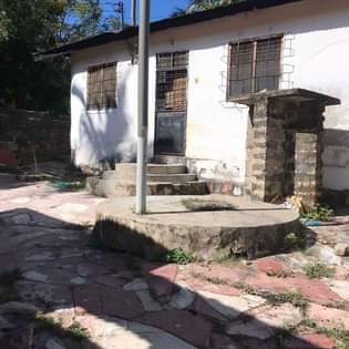 A picture of Nyumba inapangishwa mbezi kibanda cha mkaa karibu na barabara mwezi