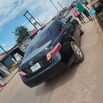 A picture of Toyota camry 2008 model Engine and gear Ac chilling buy