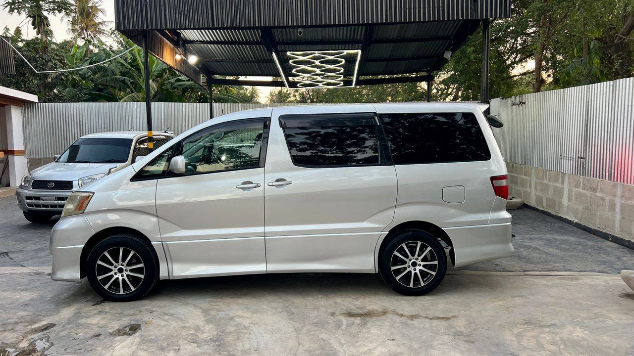 A picture of TOYOTA ALPHARD KALIIII CALL 0659 75 12 95 