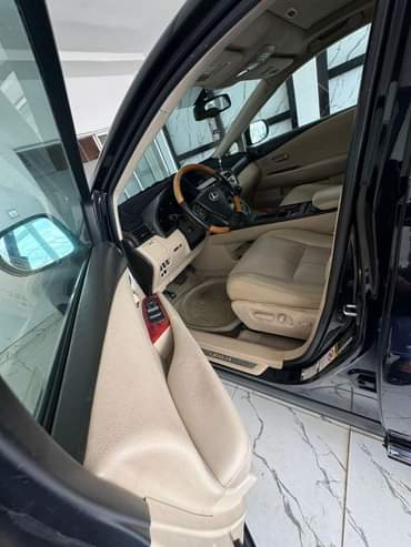 A picture of Clean And Sound Lexus Rx350 2010 Basic Model Registered Open