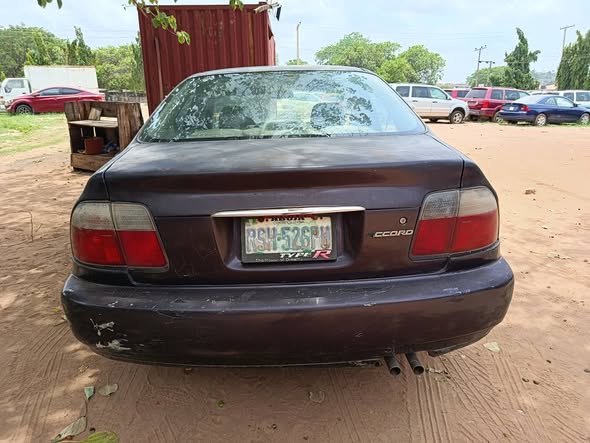 A picture of Honda accord bull dog 1997 super distres