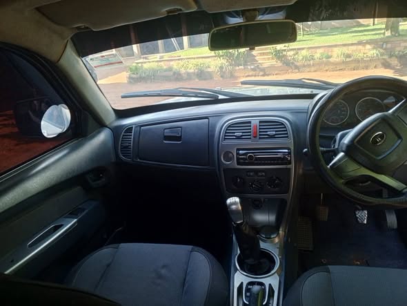 A picture of Double cabin pickup diesel 2 2L manual transmission