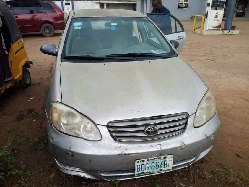 A picture of Toyota Corolla 03