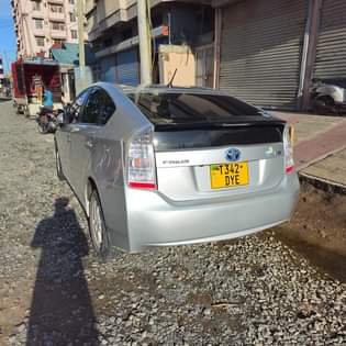 A picture of Prius Hybrid 2011