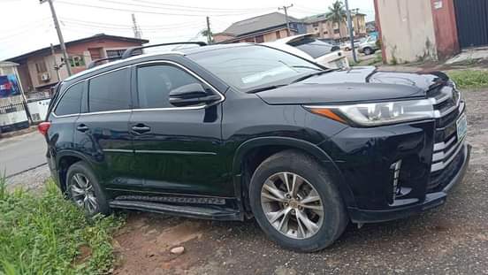A picture of Registered 2016 Toyota Highlander XLE.