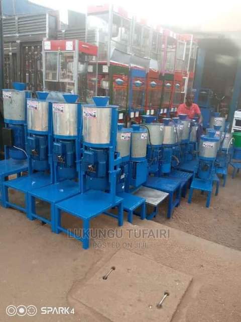 A picture of Grinding machines for G nuts