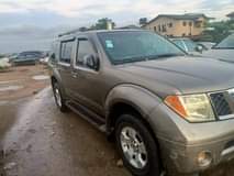 A picture of 2004 Nissan Pathfinder