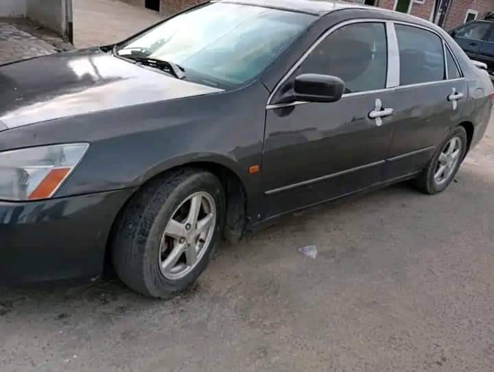 A picture of Honda Accord Eod Engine is smoking Gear transmission is good