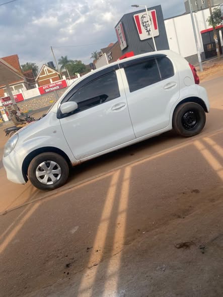 A picture of Toyota passo