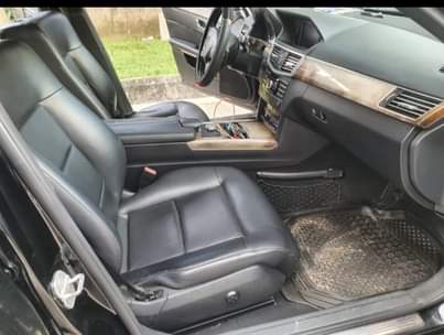 A picture of MERCEDES E350
