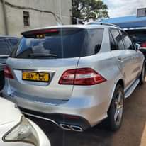 A picture of ML350 2012 85M
