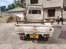 A picture of SUZUKI CARRY NZURI SANA IWAHI MAPEMA USILEMBE