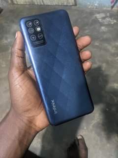 A picture of infinix Not8i