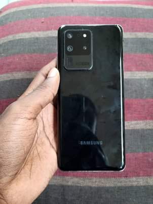 A picture of SAMSUNG S20 Ultra 5G 0692853914 128gb Ram 12gb bei 580