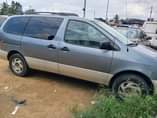 A picture of First body 2002 Toyota sienna Up for grabs 1 9M