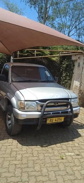 used toyota hilux