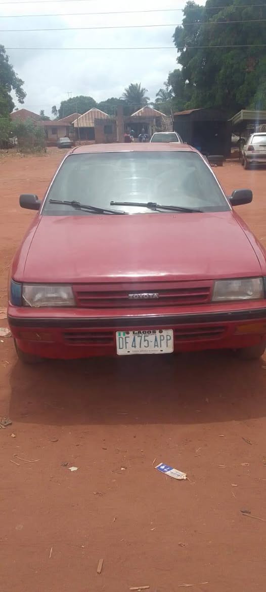 A picture of Toyota carina 2 lift back Manual transmission