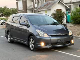 A picture of Toyota wish DMV Cc1790 Year 2005 Sports rims New tyres