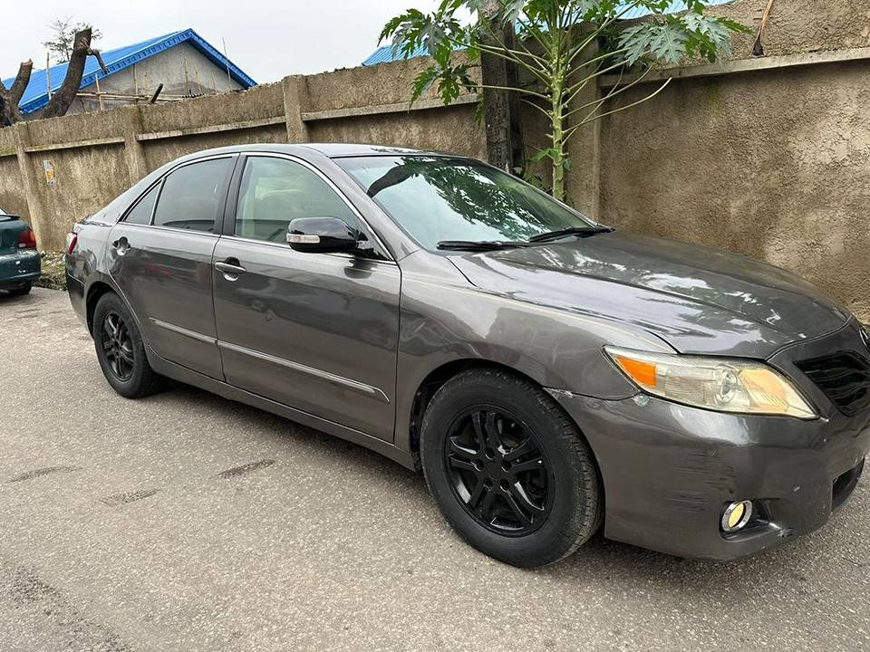 A picture of 09 Toyota camry