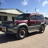 A picture of Prado ya diesel Auto drive Engine 1kz Bei 25M piga